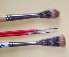 Mongoose hairbrush
